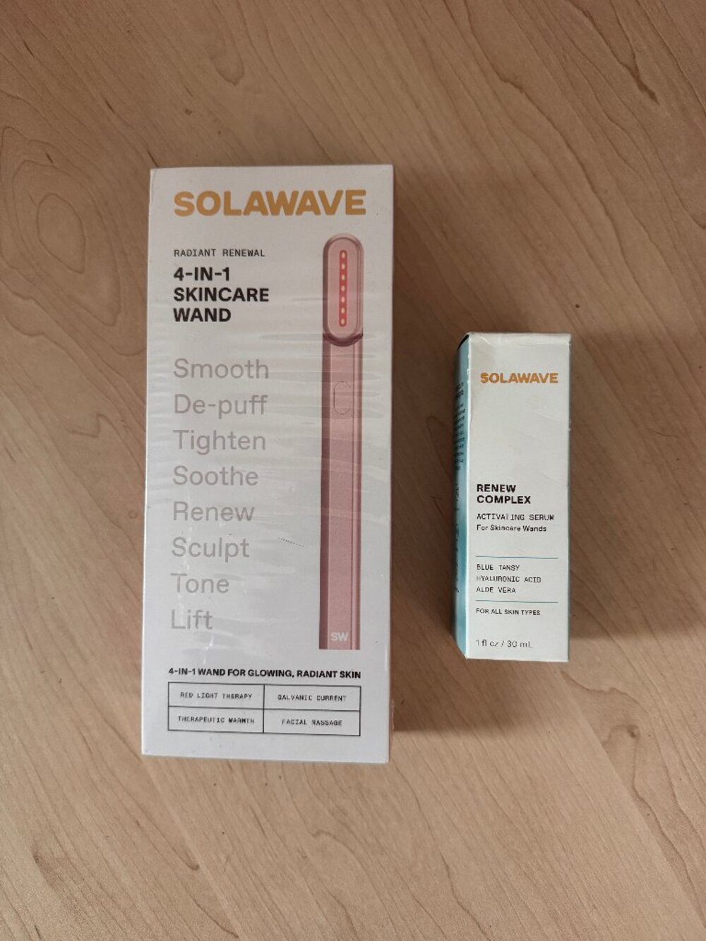 BNWT sealed! Solawave 4-in1 Skincare Wand + Renew Complex Activating Serum